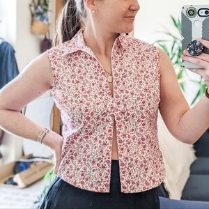 No Boundaries Y2K Two Way Zip Dainty Floral Sleeveless Top